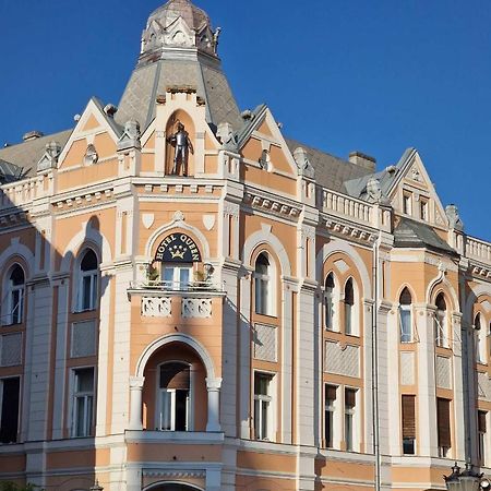 Queen Palace Novi Sad Exterior photo